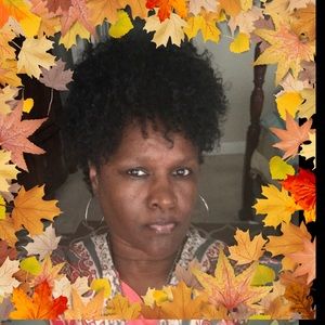 Meet your Posher, Sharonne